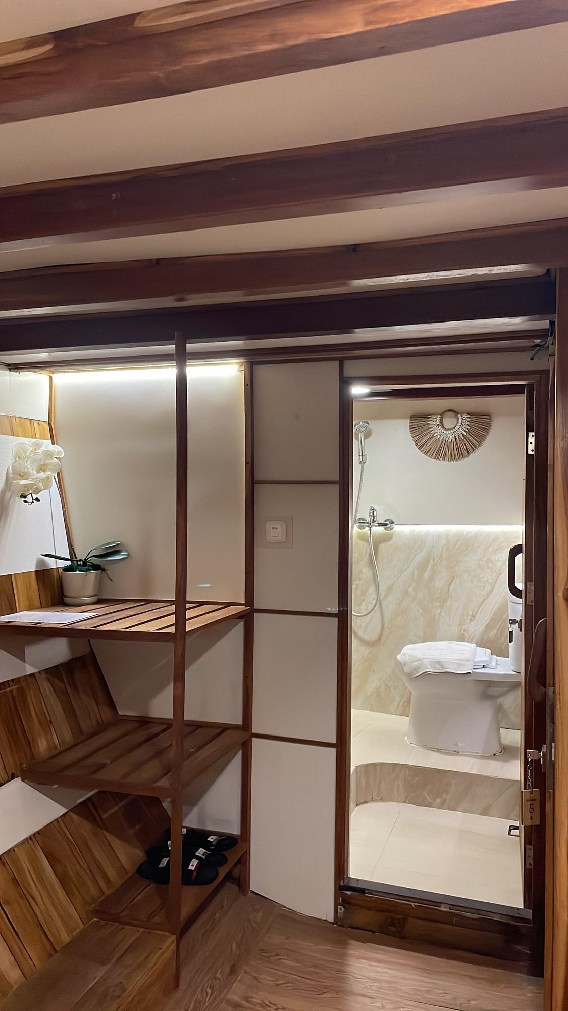 Balinese Room – Vinca Deluxe Phinisi