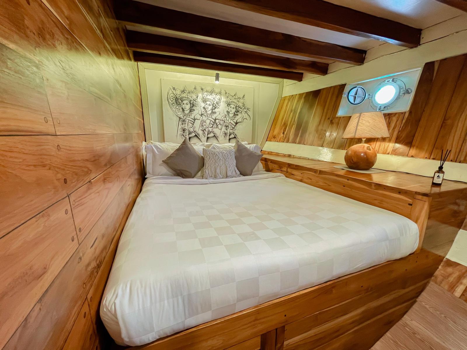 Balinese Room – Vinca Deluxe Phinisi
