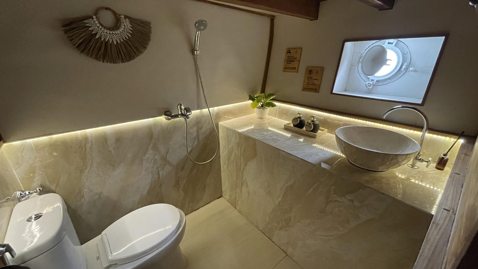 Balinese Room – Vinca Deluxe Phinisi